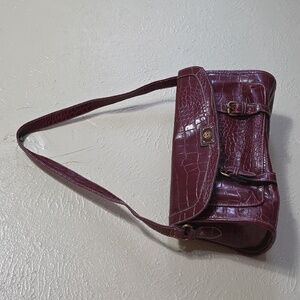 Elegant Burgundy Crocodile-Embossed Shoulder Bag Multipocket Small Retro Holiday